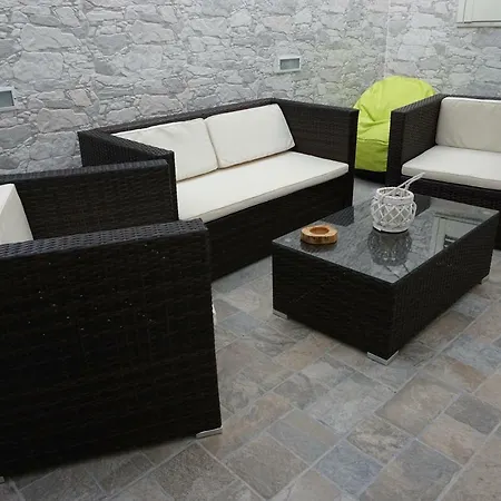 לינה וארוחת בוקר Mattandre